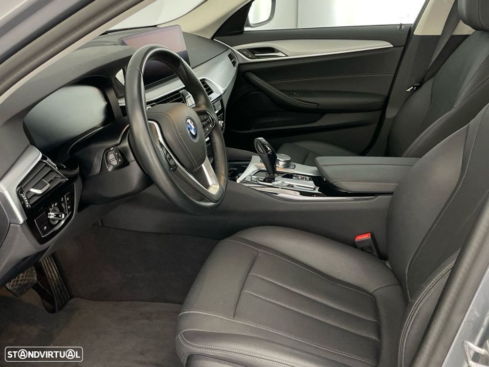 BMW 530 e — fotografia 11