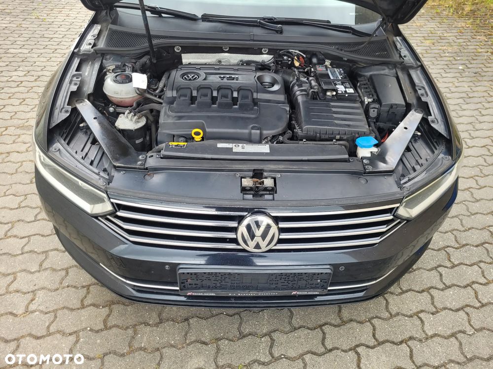 Volkswagen Passat 2.0 TDI SCR DSG Comfortline - 22