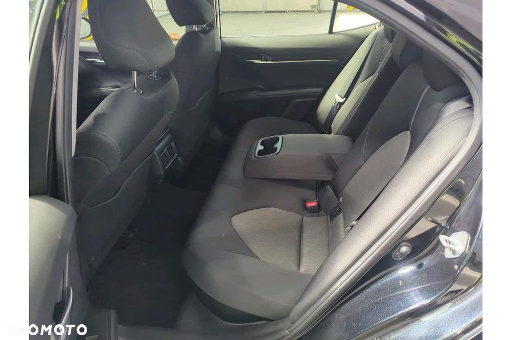 Toyota Camry 2.5 Hybrid Comfort CVT - 8
