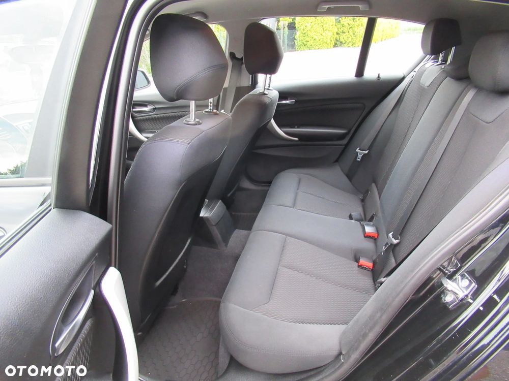 BMW Seria 1 116i - 13