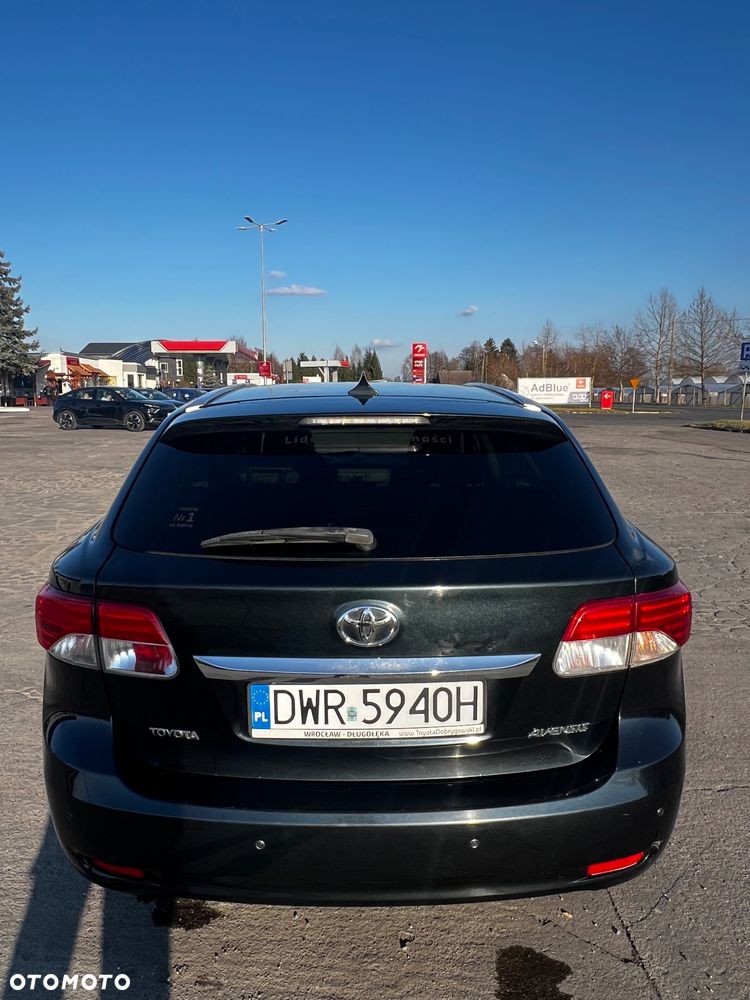Toyota Avensis 2.0 D-4D Premium - 10