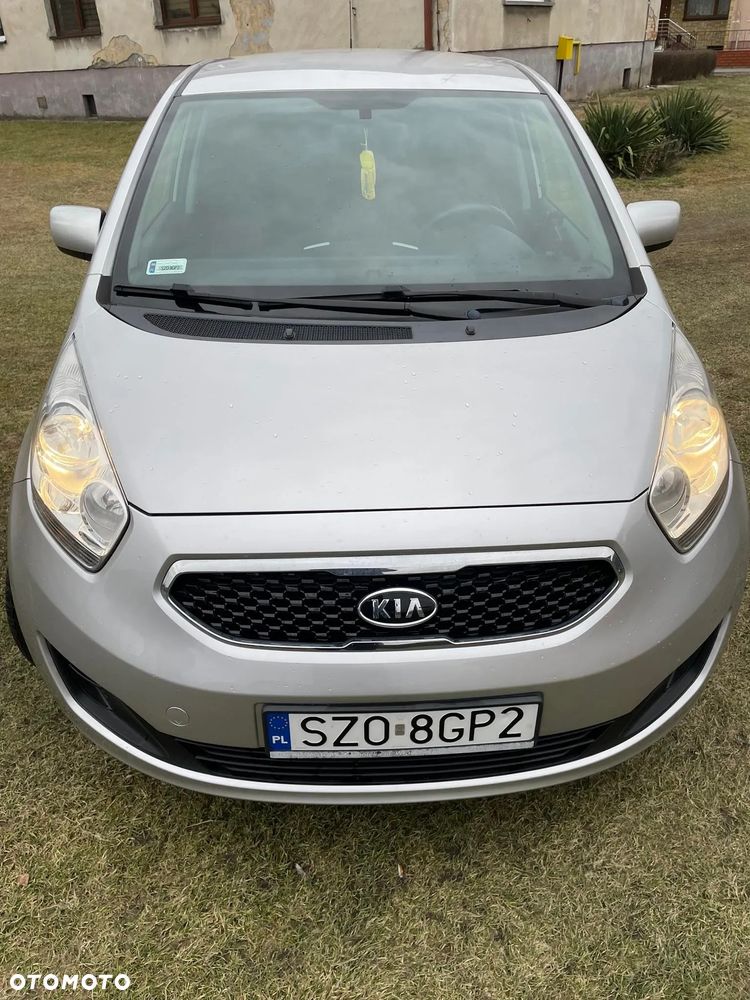 Kia Venga 1.6 L - 4