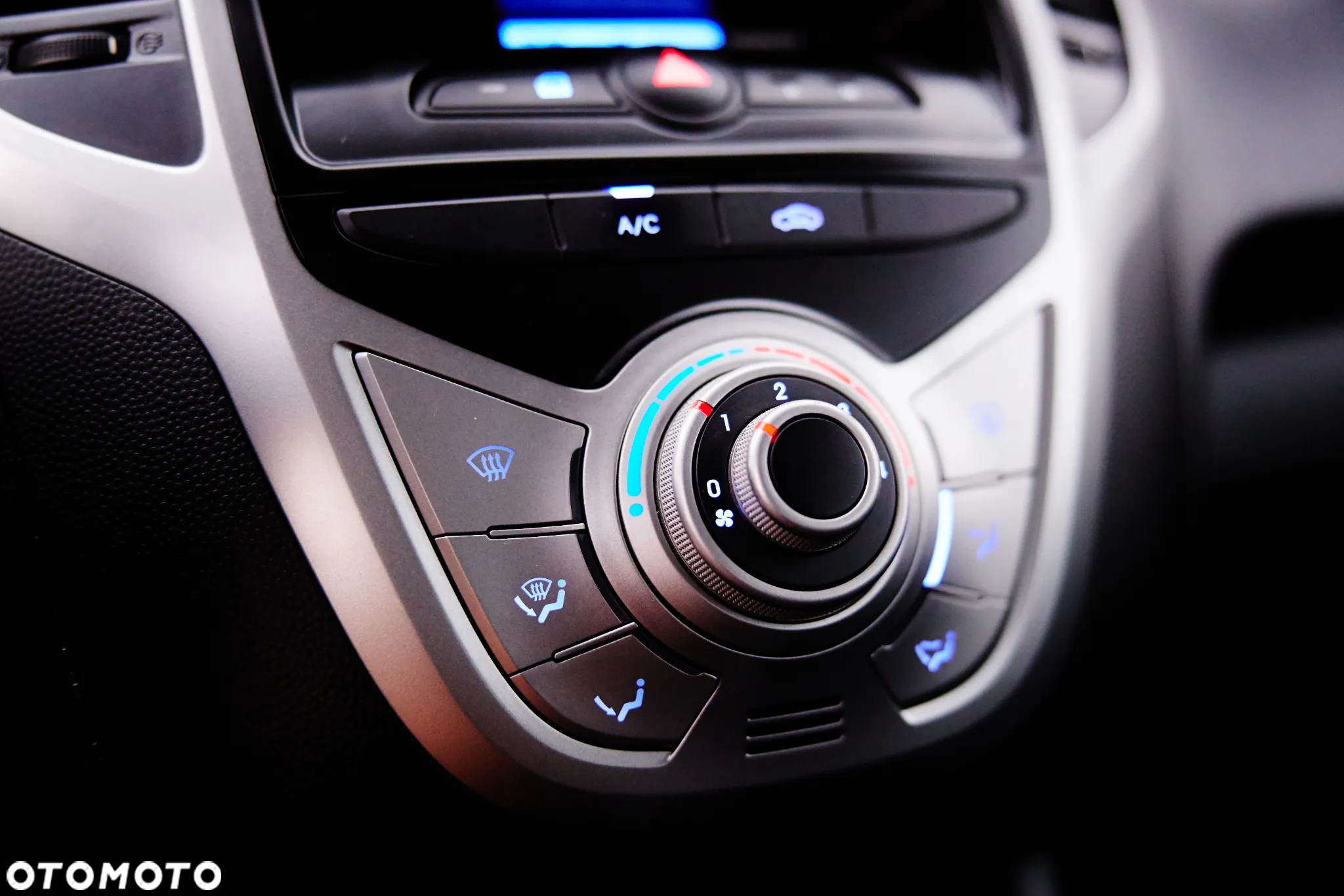 Hyundai ix20 1.6 CRDi blue Classic - 15