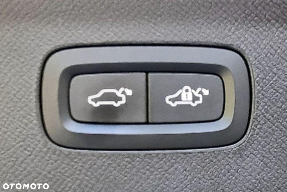 Volvo XC 90 - 25