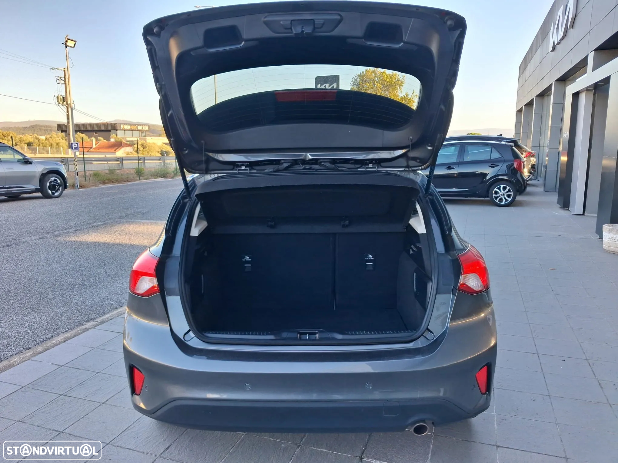Ford Focus 1.0 EcoBoost Business - 21