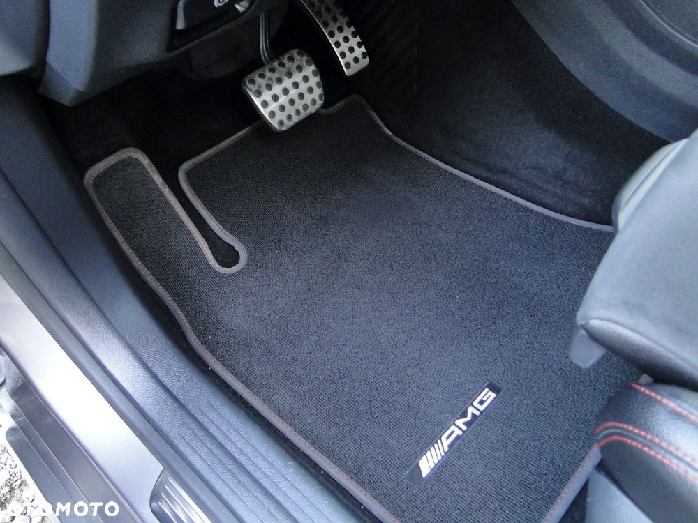 Mercedes-Benz CLA 200 7G-DCT AMG Line - 17
