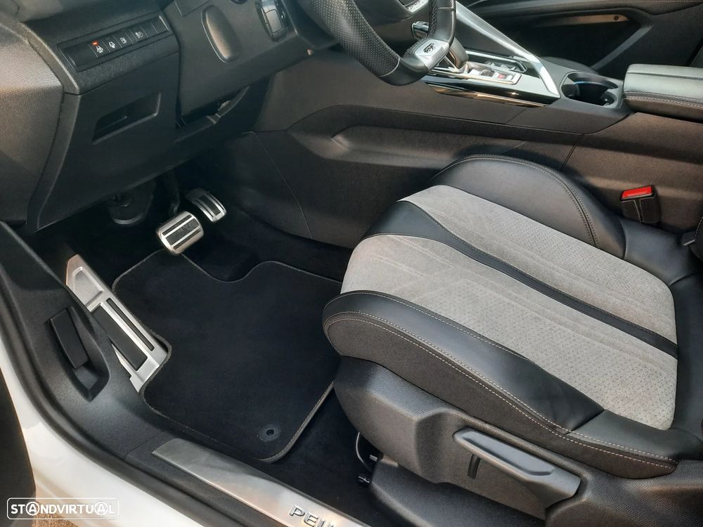 Peugeot 3008 1.6 Hybrid GT Pack e-EAT8 - 23