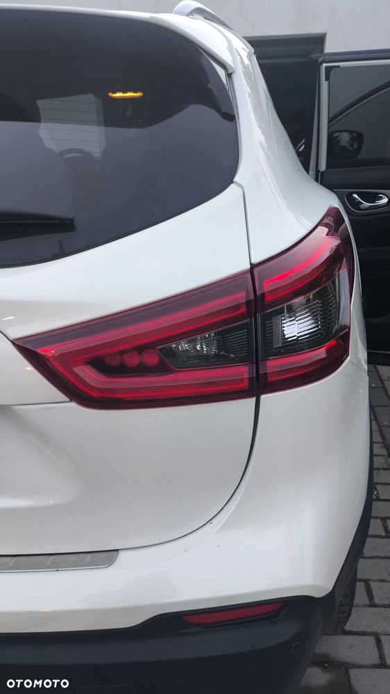 Nissan Qashqai 1.2 DIG-T N-Connecta EU6 - 6
