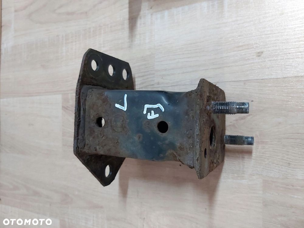 Toyota FJ Cruiser 4,0 v6 strefa zgniotu podłużnica - 2
