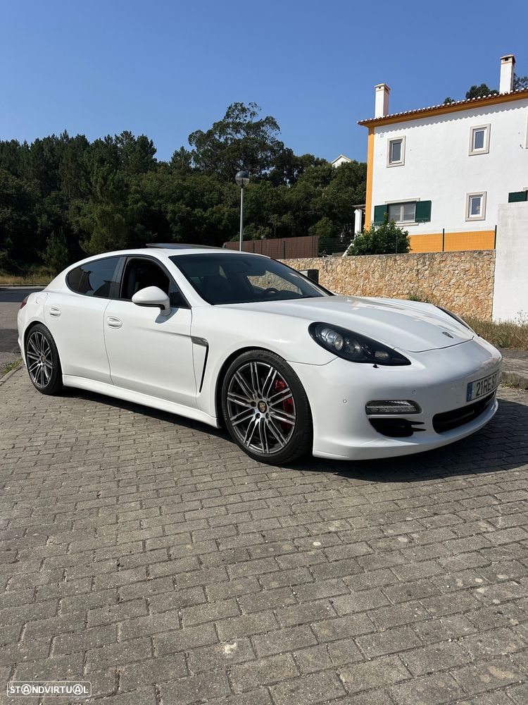 Porsche Panamera Platinum Edition - 3