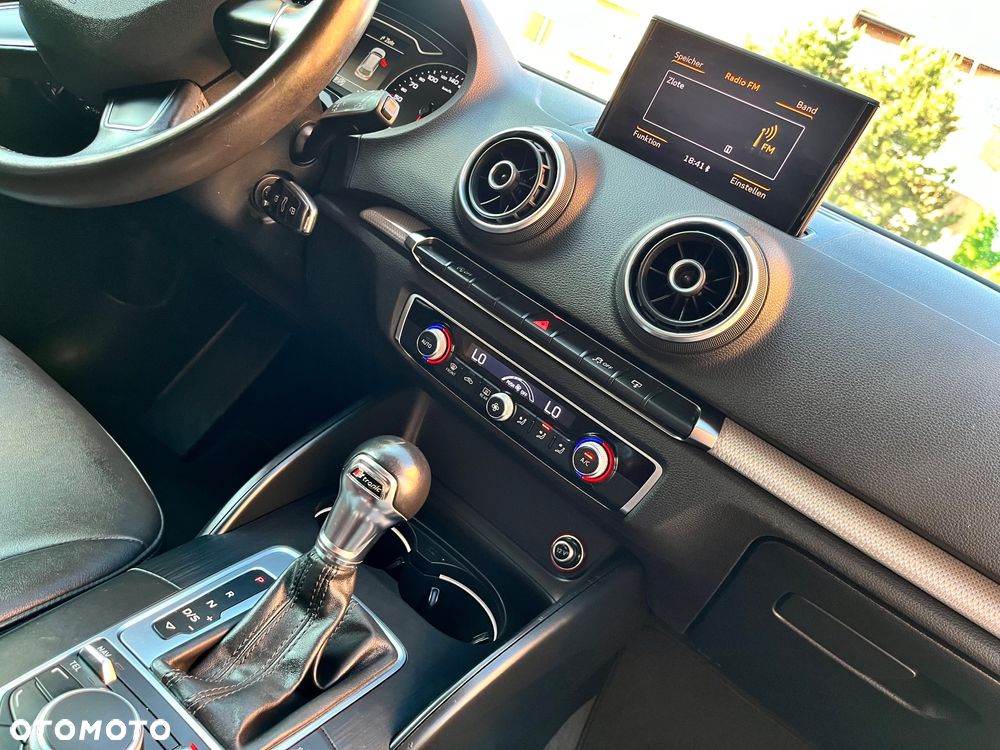 Audi A3 Sportback 1.6 TDI DPF S tronic Ambiente - 25