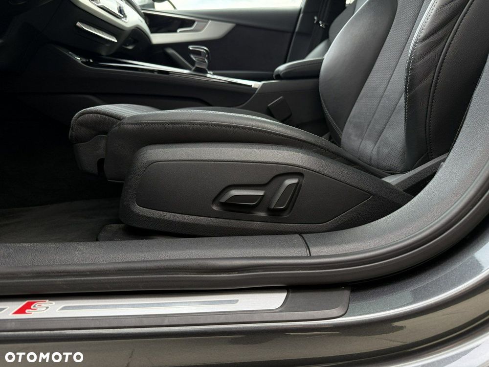 Audi A4 Avant 40 TDI quattro S tronic S line - 31