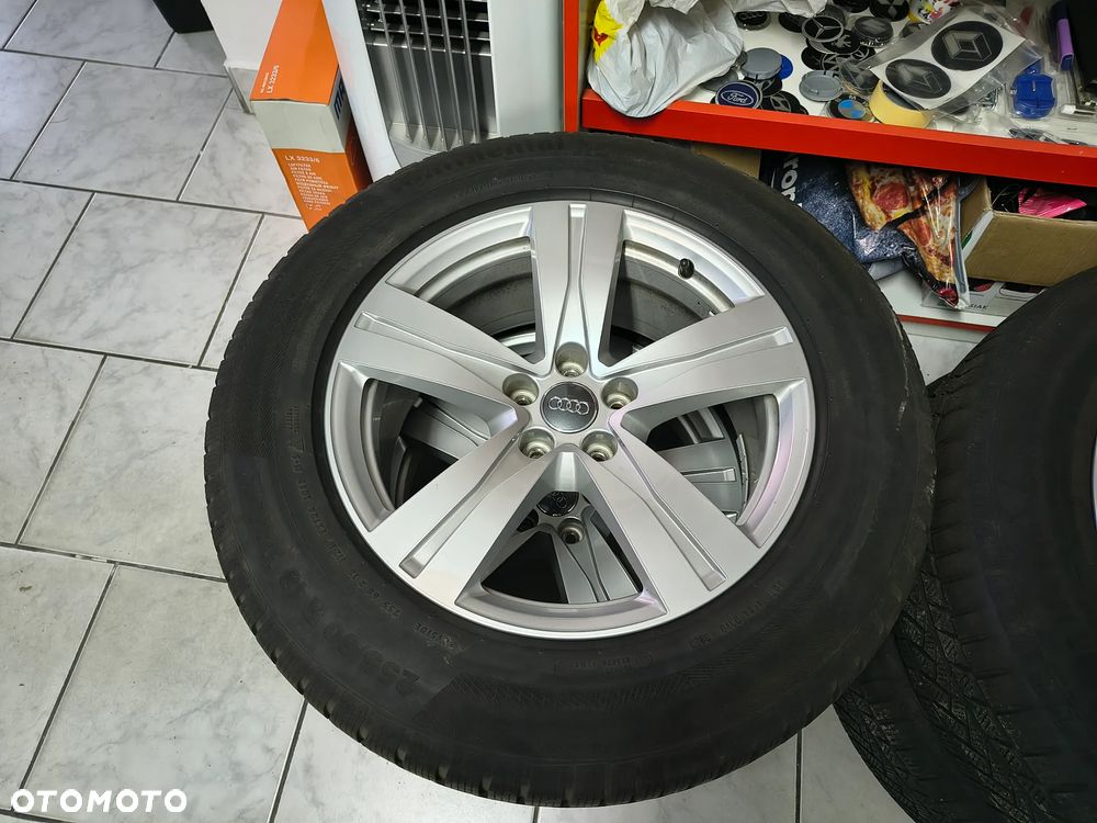 Felgi 18" z oponami  Audi Q7 4M0 601 025A - 3