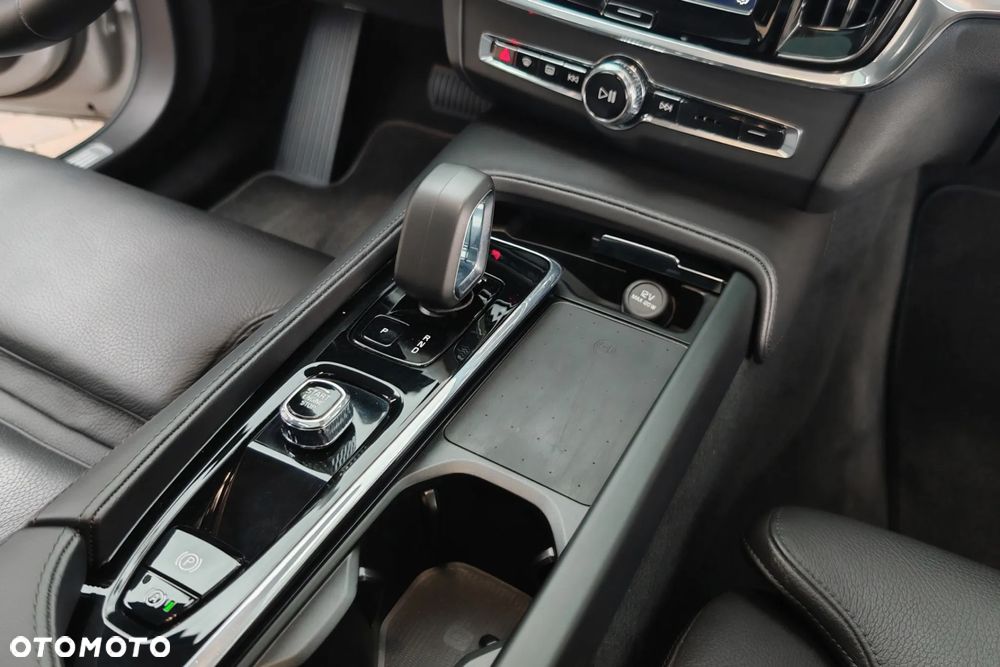 Volvo S90 B5 D AWD Ultimate Bright - 25