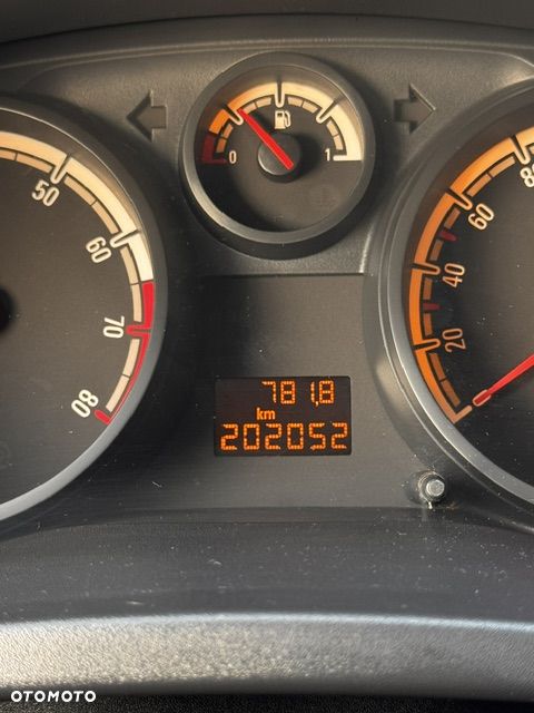 Opel Corsa 1.2 16V Enjoy - 11