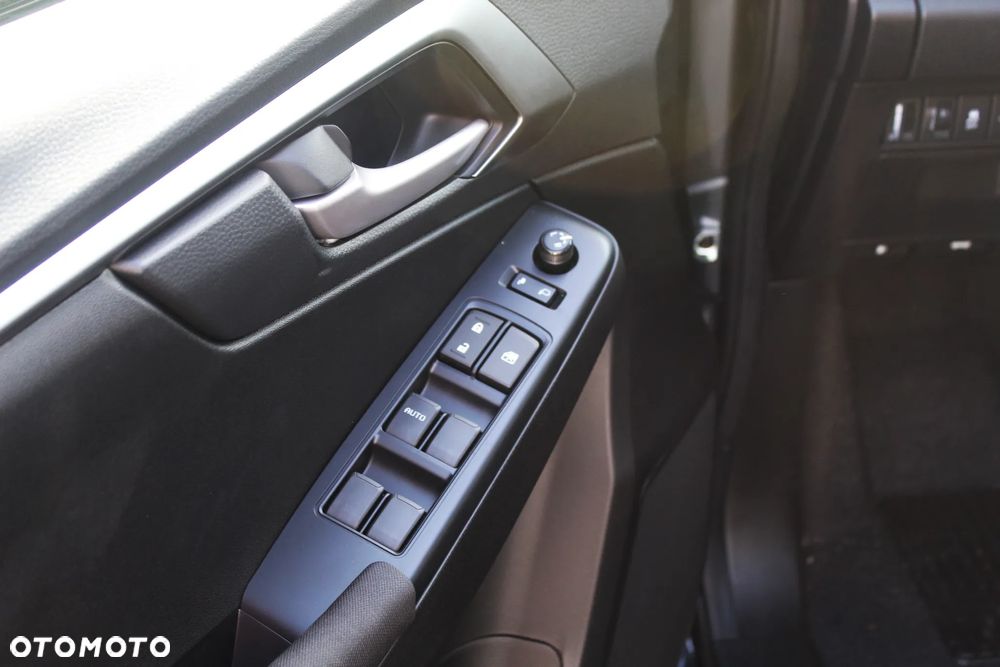 Isuzu D-Max 1.9 DC LS - 12