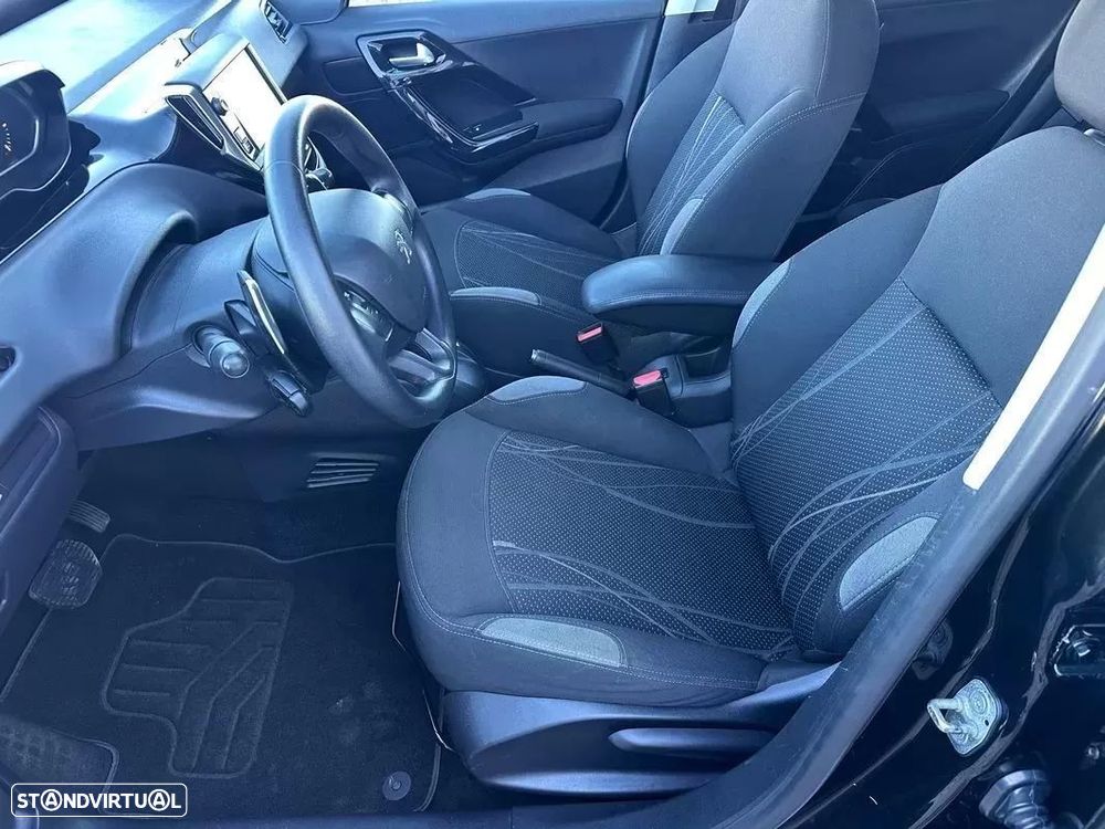 Peugeot 208 e-HDi 68 EGS5 Stop&Start Active - 12