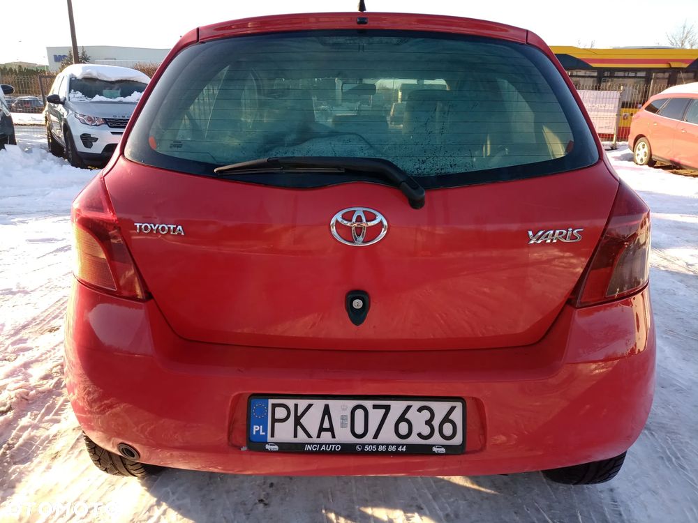 Toyota Yaris 1.3 Luna - 8