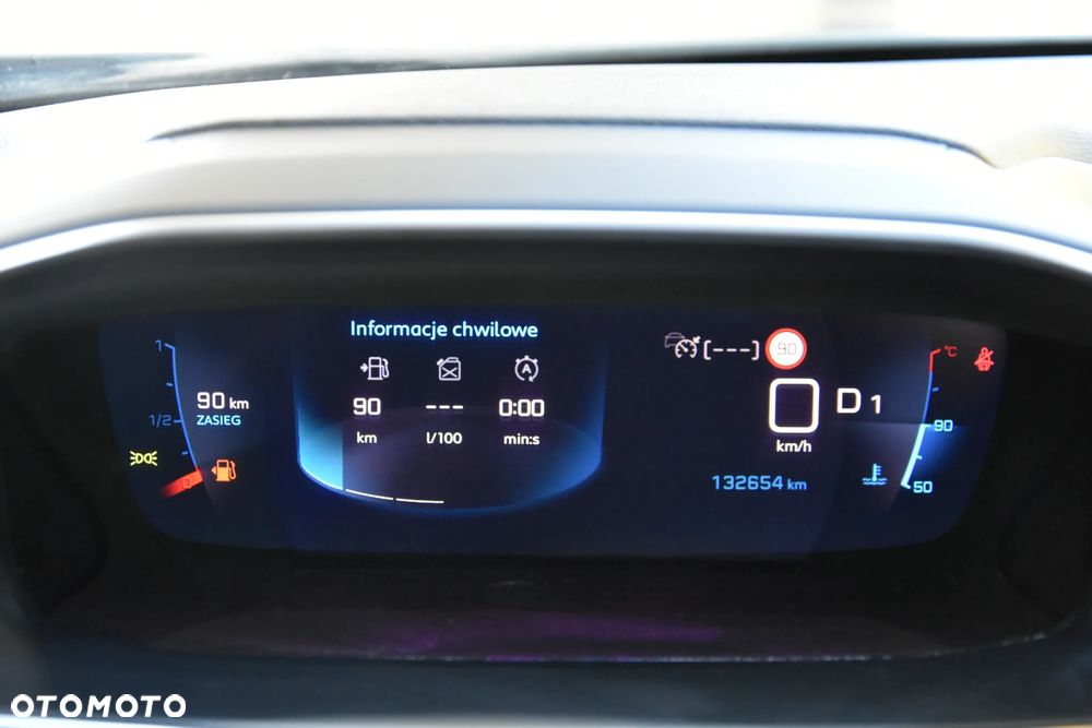 Peugeot 2008 PureTech 130 EAT8 GT - 33