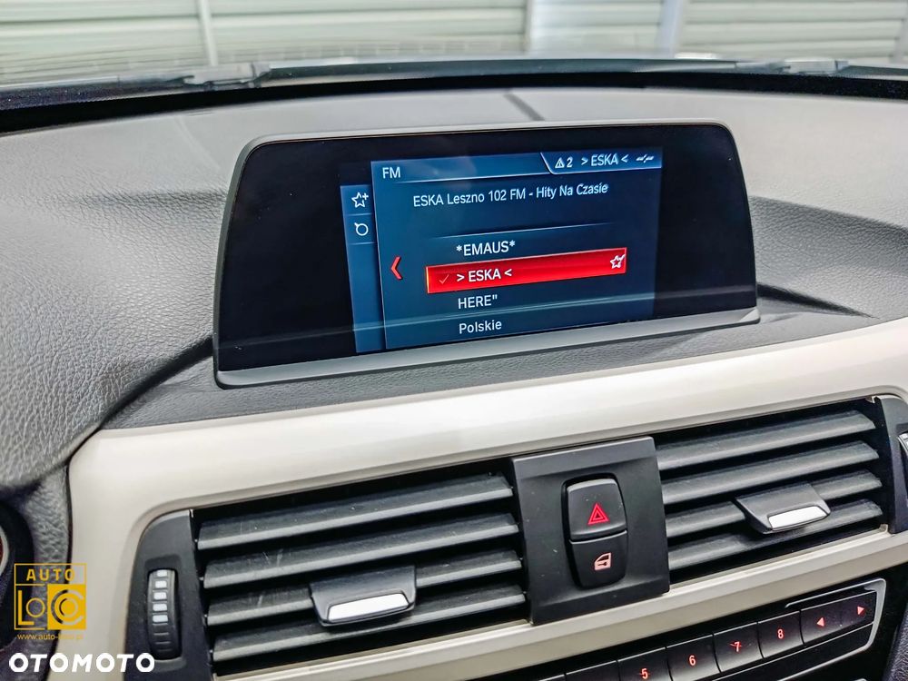 BMW Seria 3 318d Sport Line - 23