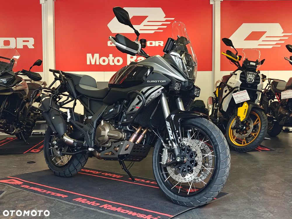 QJMOTOR SRT 600SX - 27