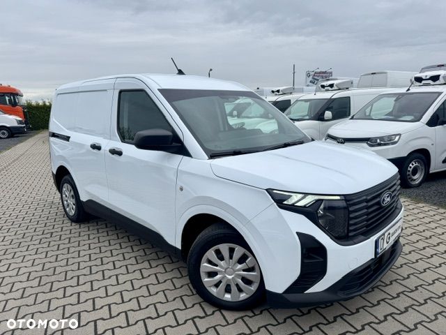 Ford Transit Courier - 1