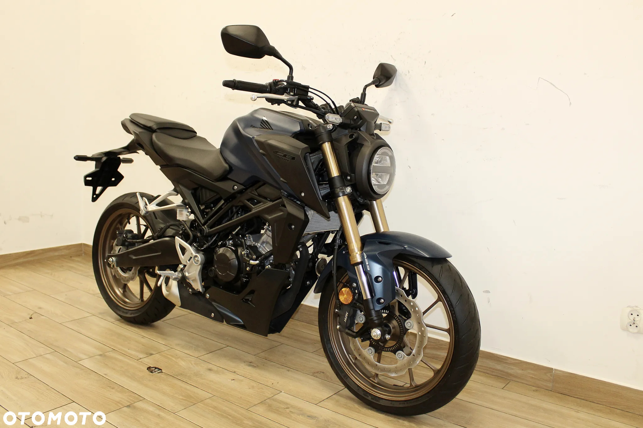 Honda CB - 2