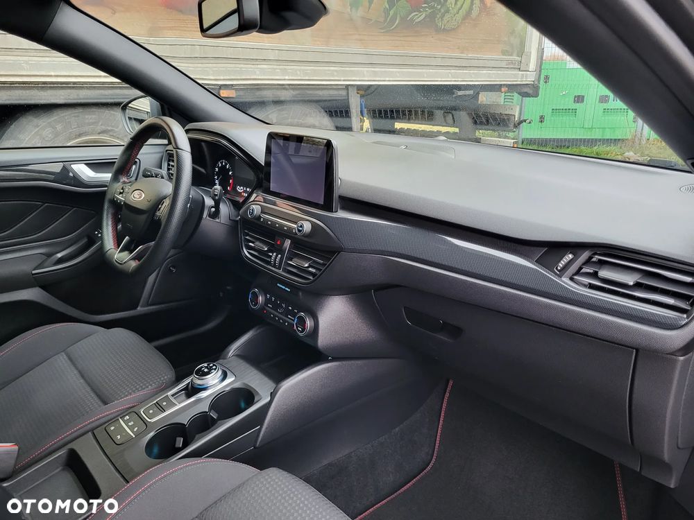 Ford Focus 1.5 EcoBoost STart-Stopp-System ST-LINE X - 31