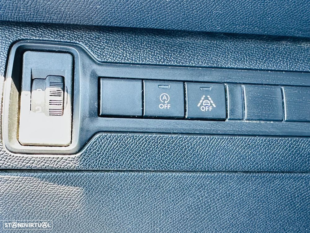 Peugeot 308 SW 1.6 BlueHDi Active J17 - 26