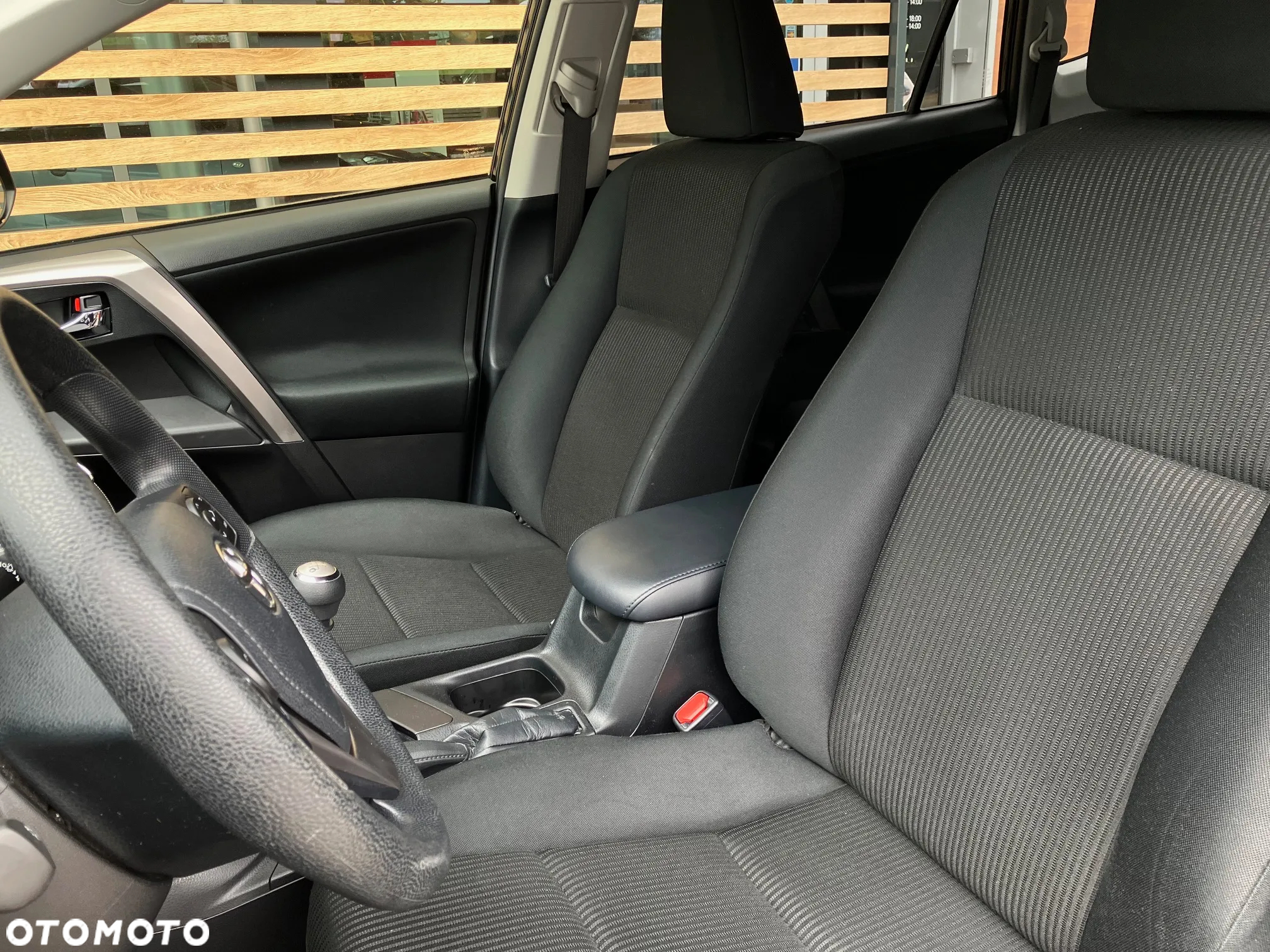 Toyota RAV4 2.0 Active 4x4 - 28