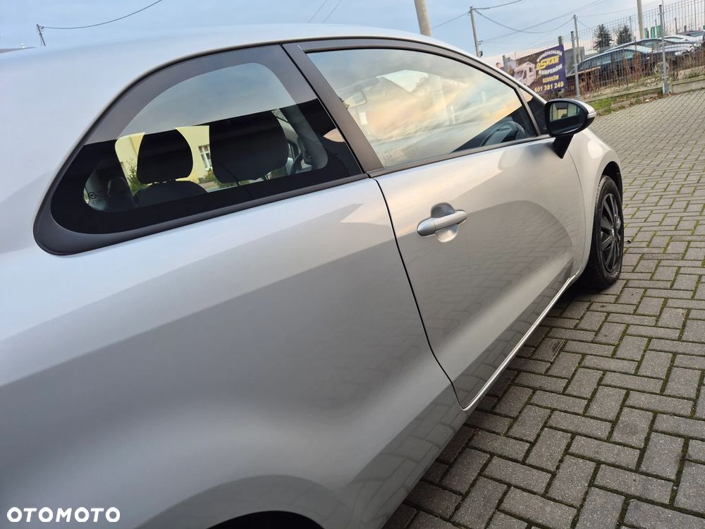 Kia Rio 1.1 CRDI Spirit - 20