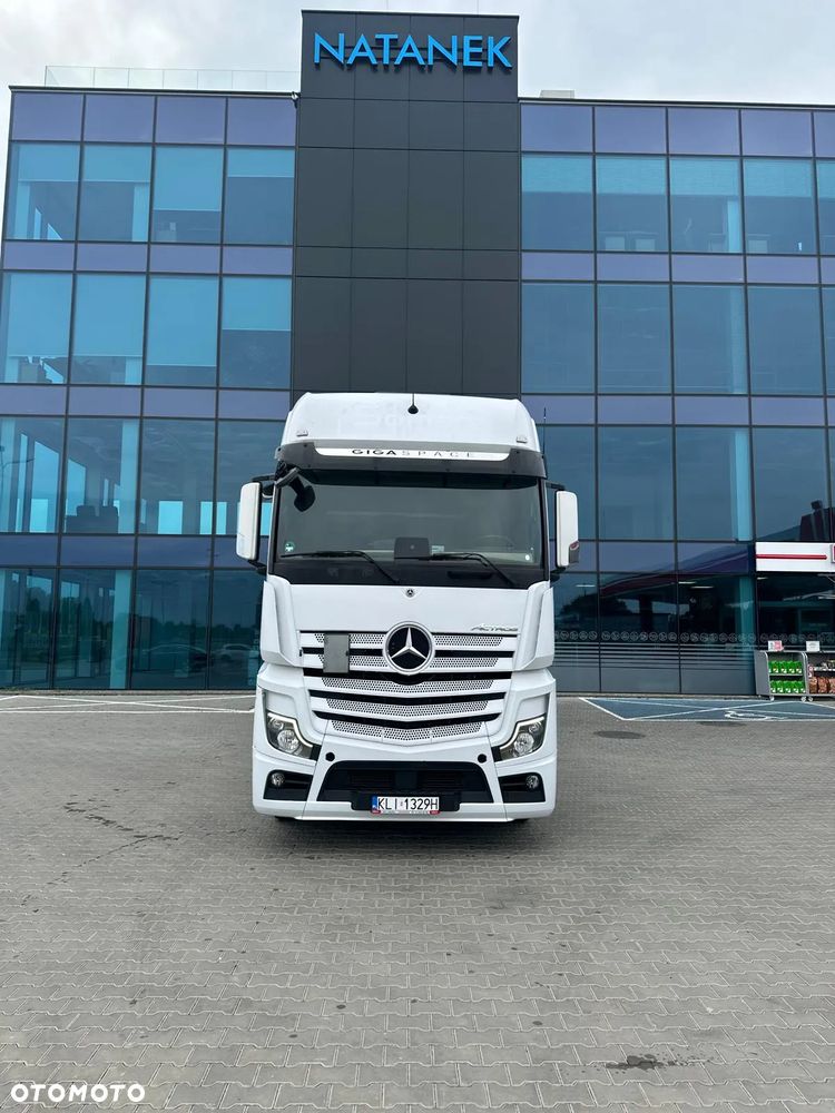 Mercedes-Benz 2548 - 9