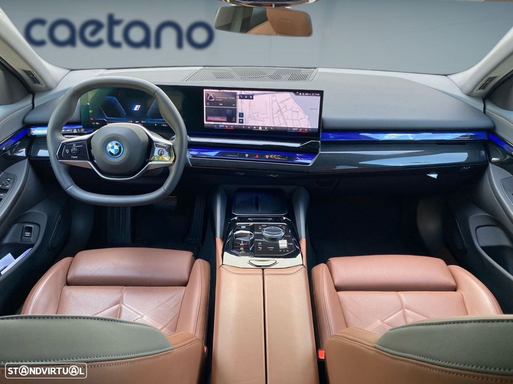 BMW i5 Touring eDrive40 — fotografia 4