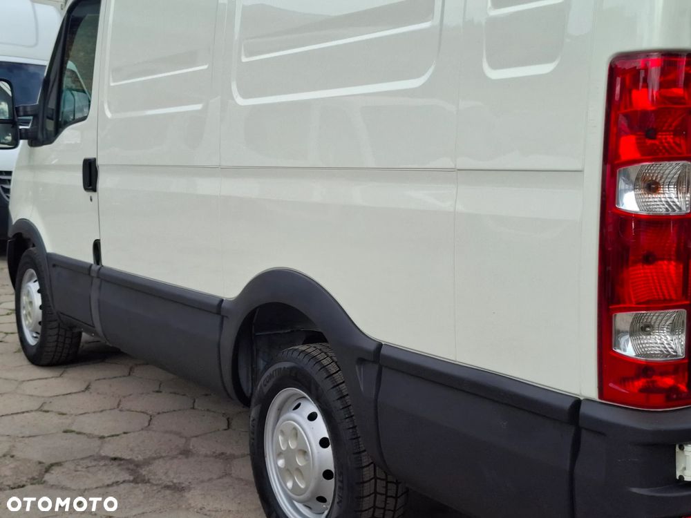 Iveco Daily 35S13 L2H2 ŚREDNIAK Klima HAK 3500KG - 13