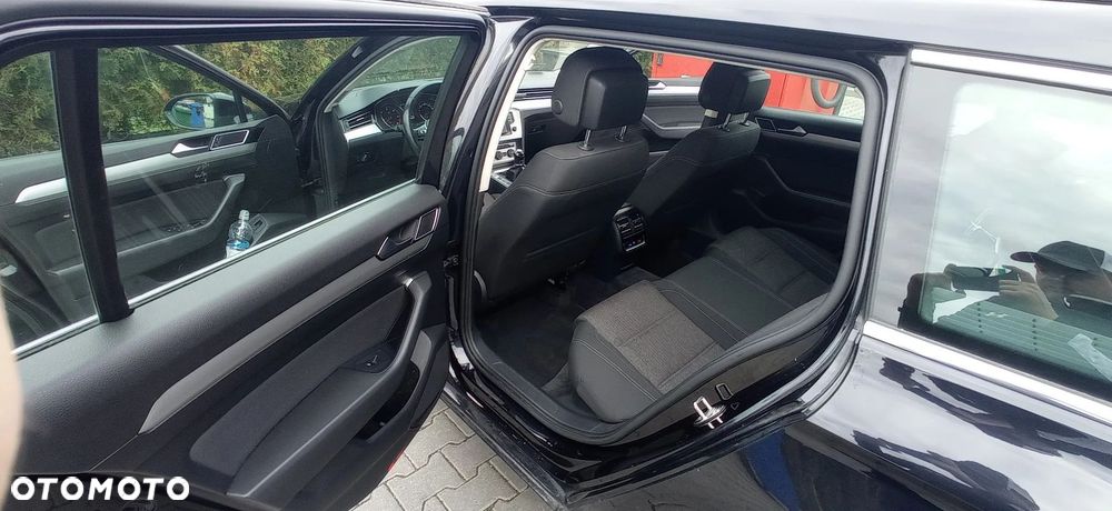 Volkswagen Passat Variant - 13