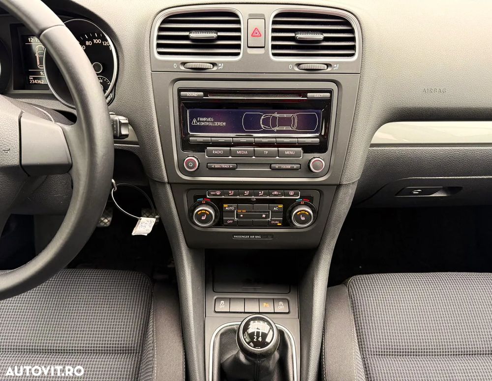 Volkswagen Golf 1.6 TDI DPF Comfortline - 8