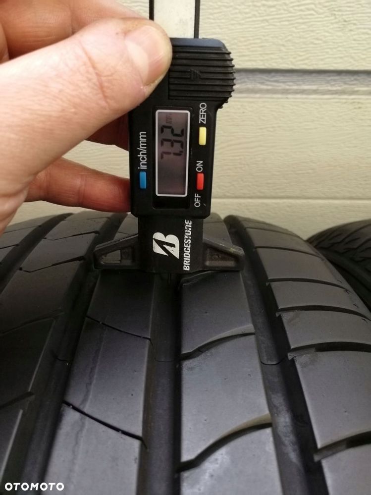 Opony letnie 215/55 R 18 Kumho Ecsta HS51 - 3