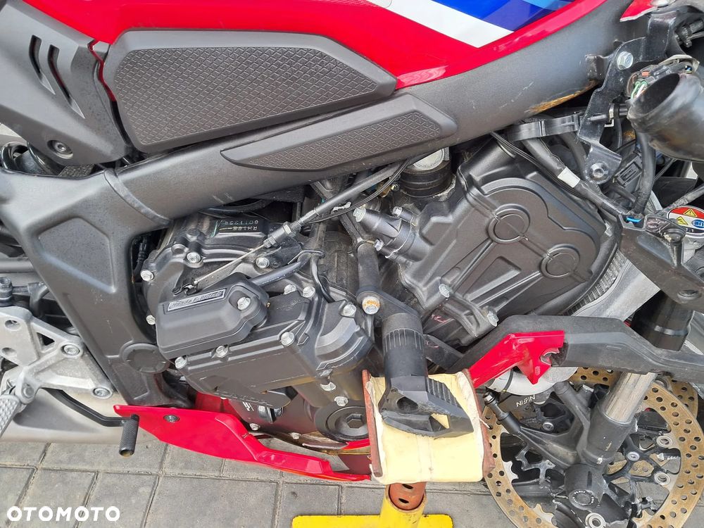 Honda CBR - 6