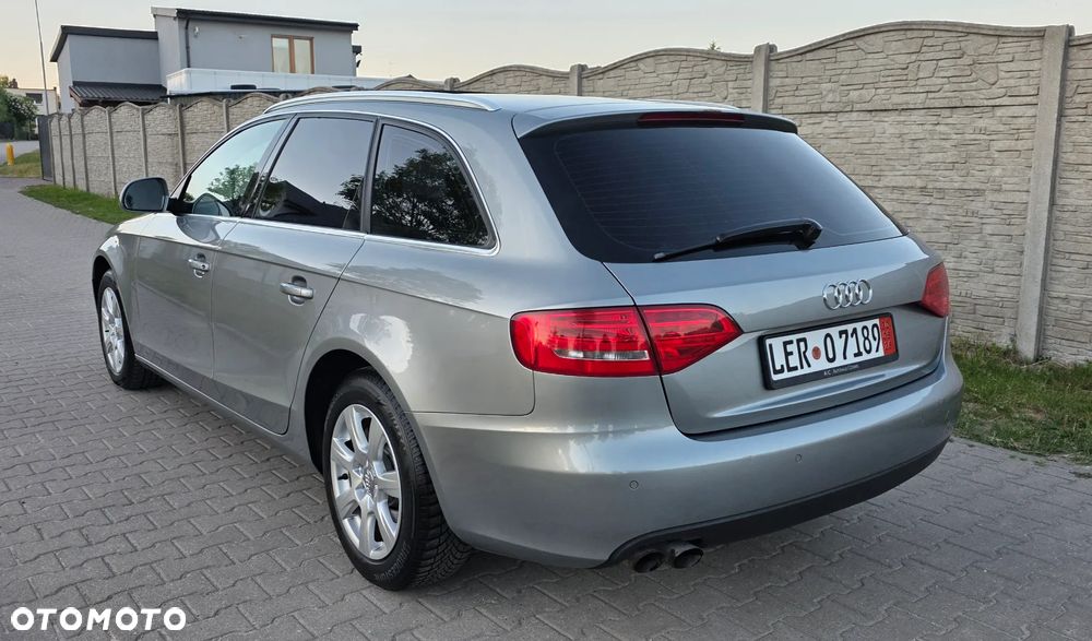 Audi A4 Avant - 8