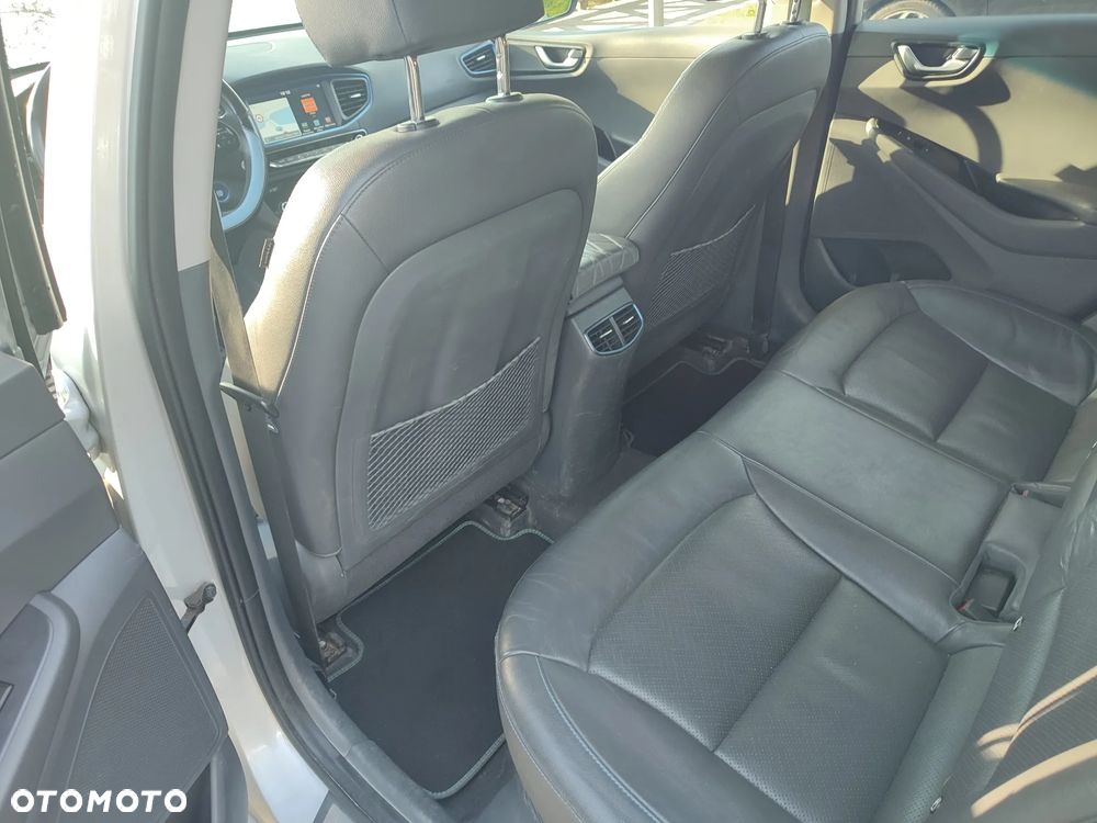 Hyundai IONIQ Hybrid Platinum - 11