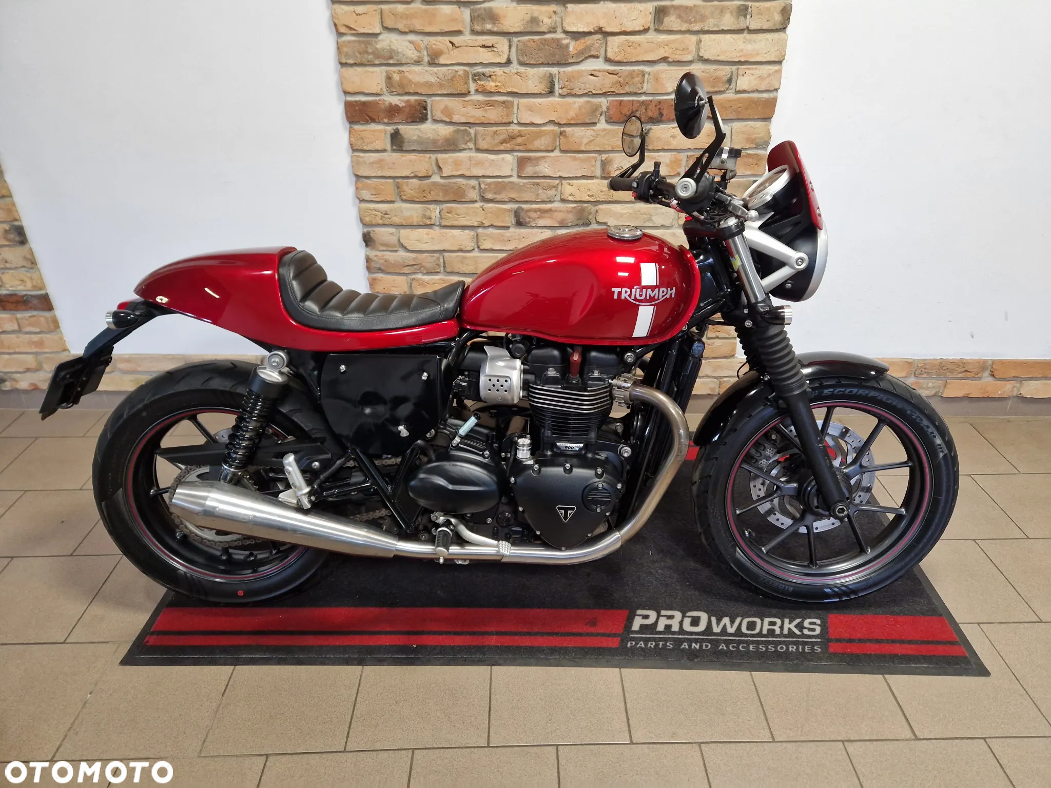 Triumph Street Twin - 4