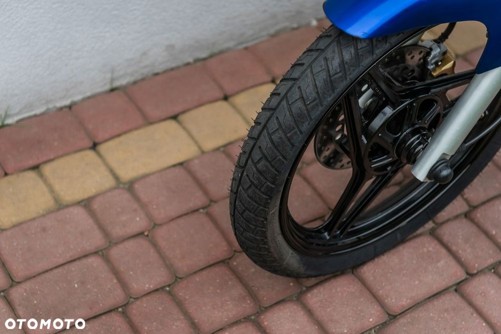 Yamaha YBR - 9