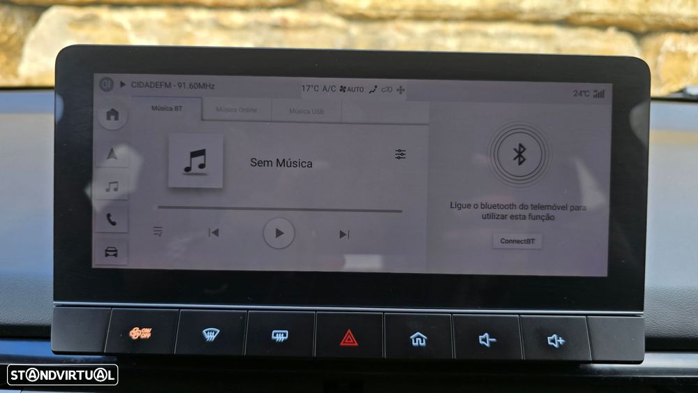 MG MG4 64 kWh Luxury - 26
