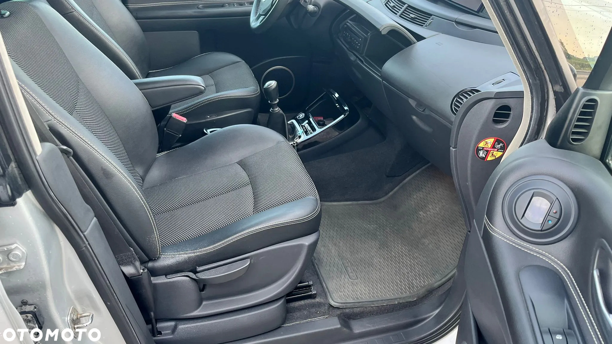 Renault Grand Espace 2.0 dCi 150 FAP Celsium - 8