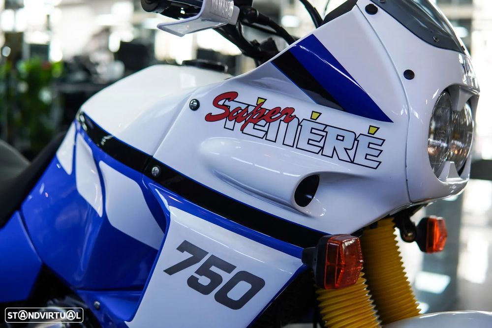 Yamaha XT750Z Super Tenere - 25