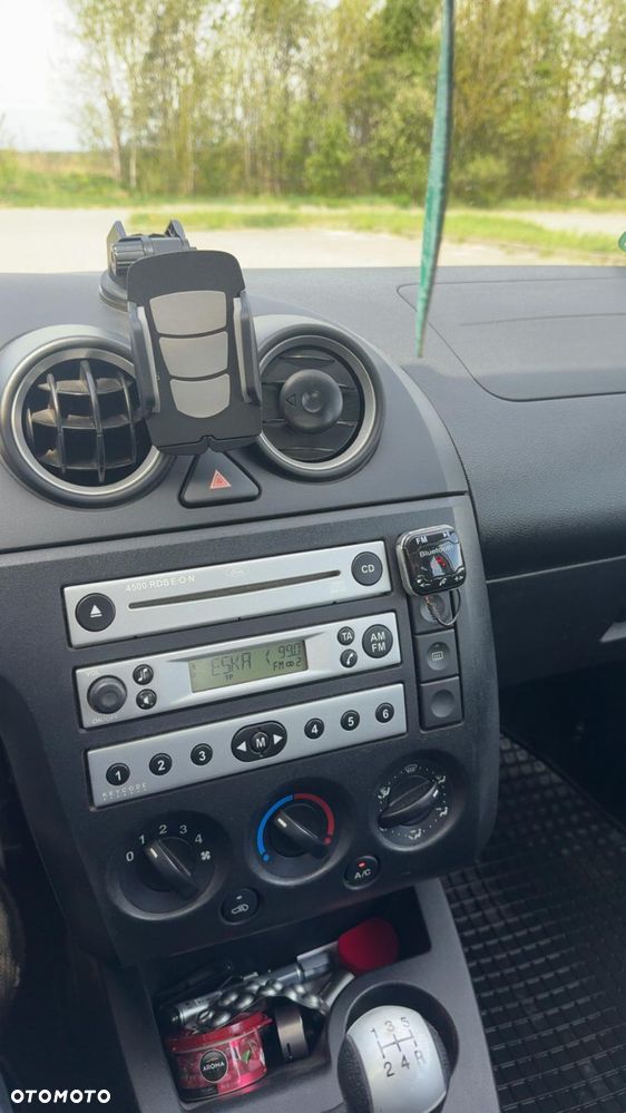 Ford Fiesta 1.4 Ghia - 7