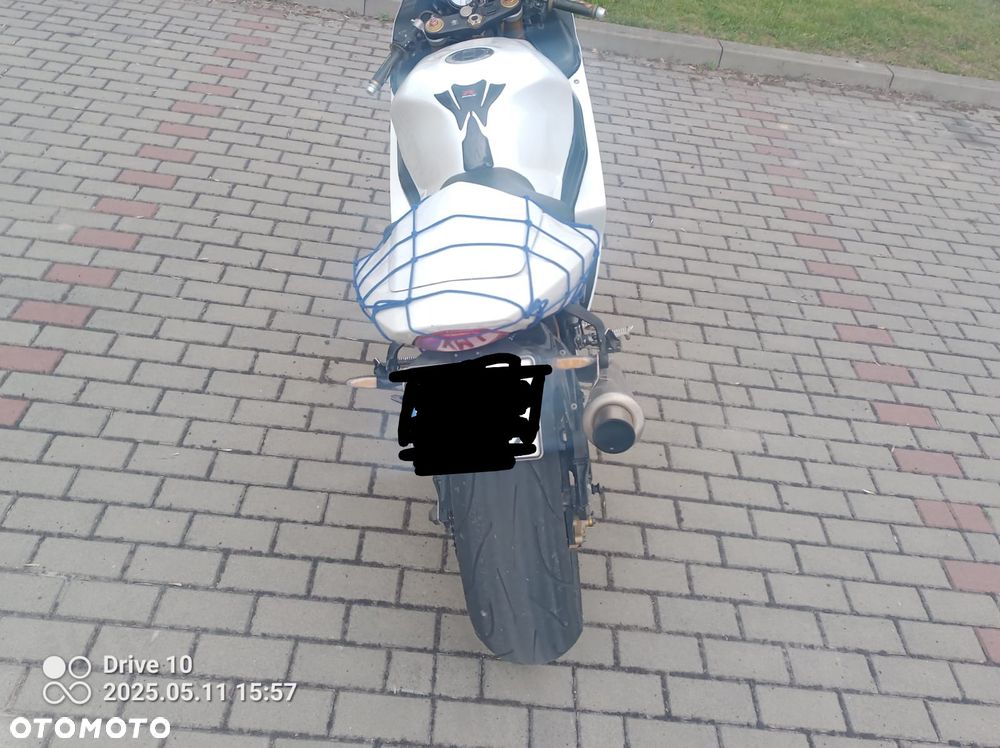Suzuki GSX-R - 6