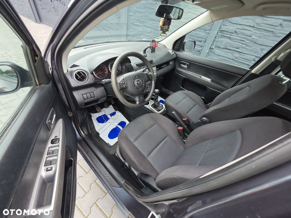Mazda 2 - 6