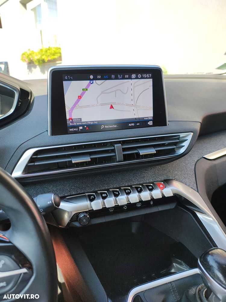 Peugeot 3008 PureTech 130 Stop & Start GPF Allure - 15
