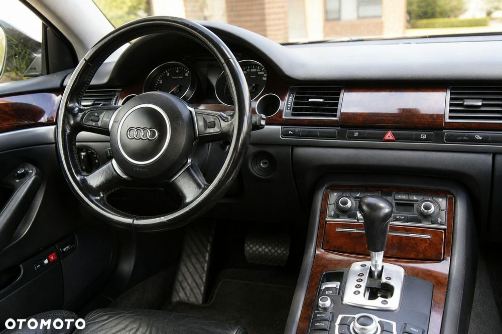 Audi A8 - 10